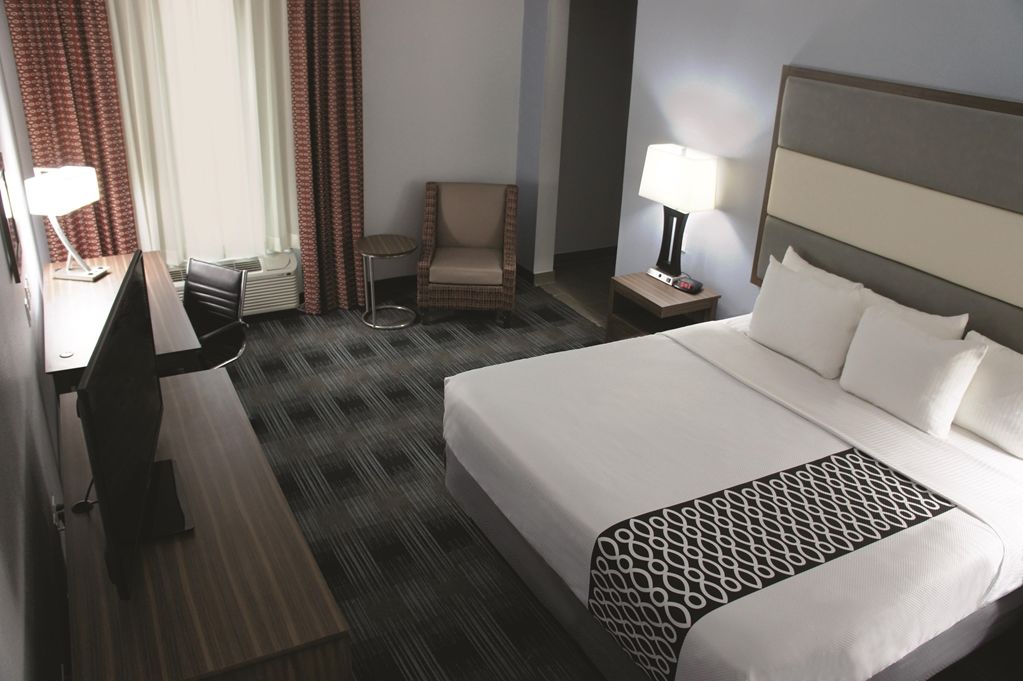 La Quinta By Wyndham Guthrie Hotel Room photo